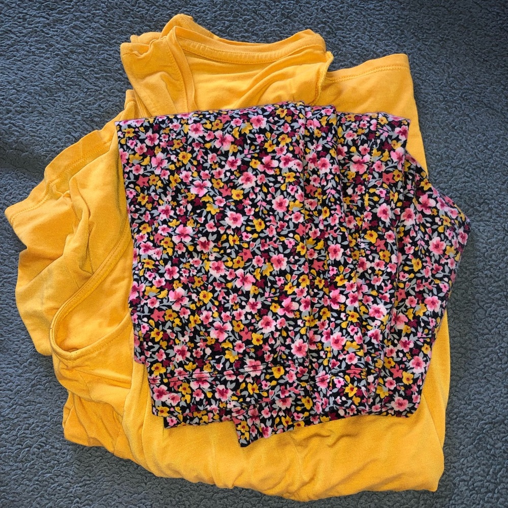 Old navy bundle of 2 (shirt and tights)